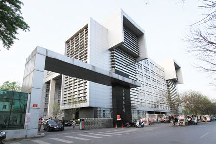 首都师范大学外立面粉刷工程